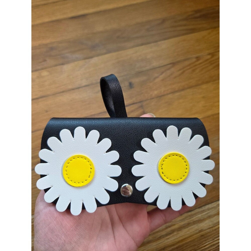 daisy flowers eyeglass sunglasses pouch snap closure hanging loop